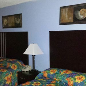 Zimmer mit Queensize-Bett und mit Ozeanblick